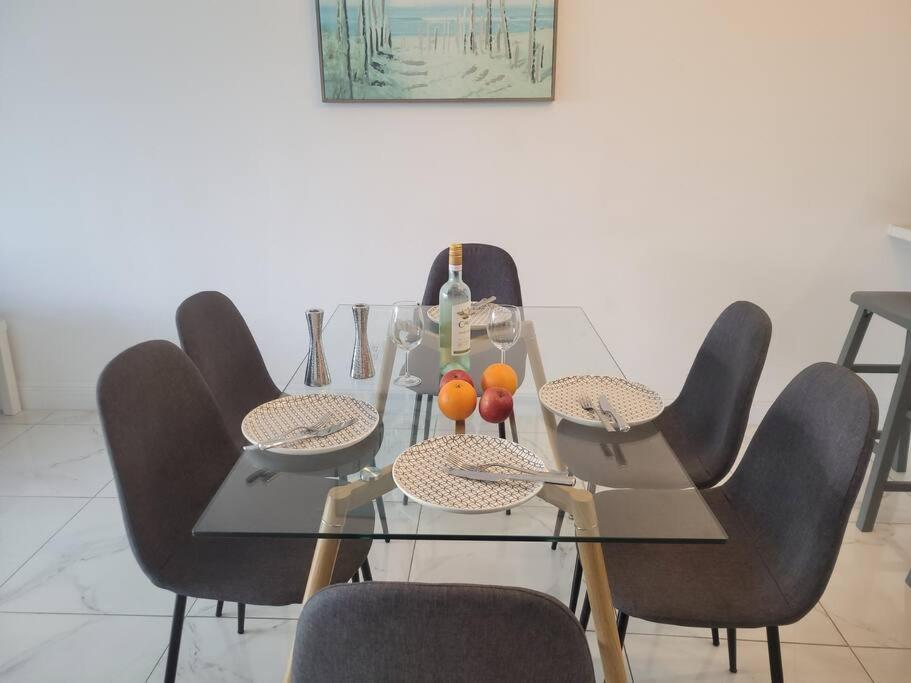 Modern 1 Bedroom Condo, Steps From Beach, Free Parking! Golden Beach Εξωτερικό φωτογραφία